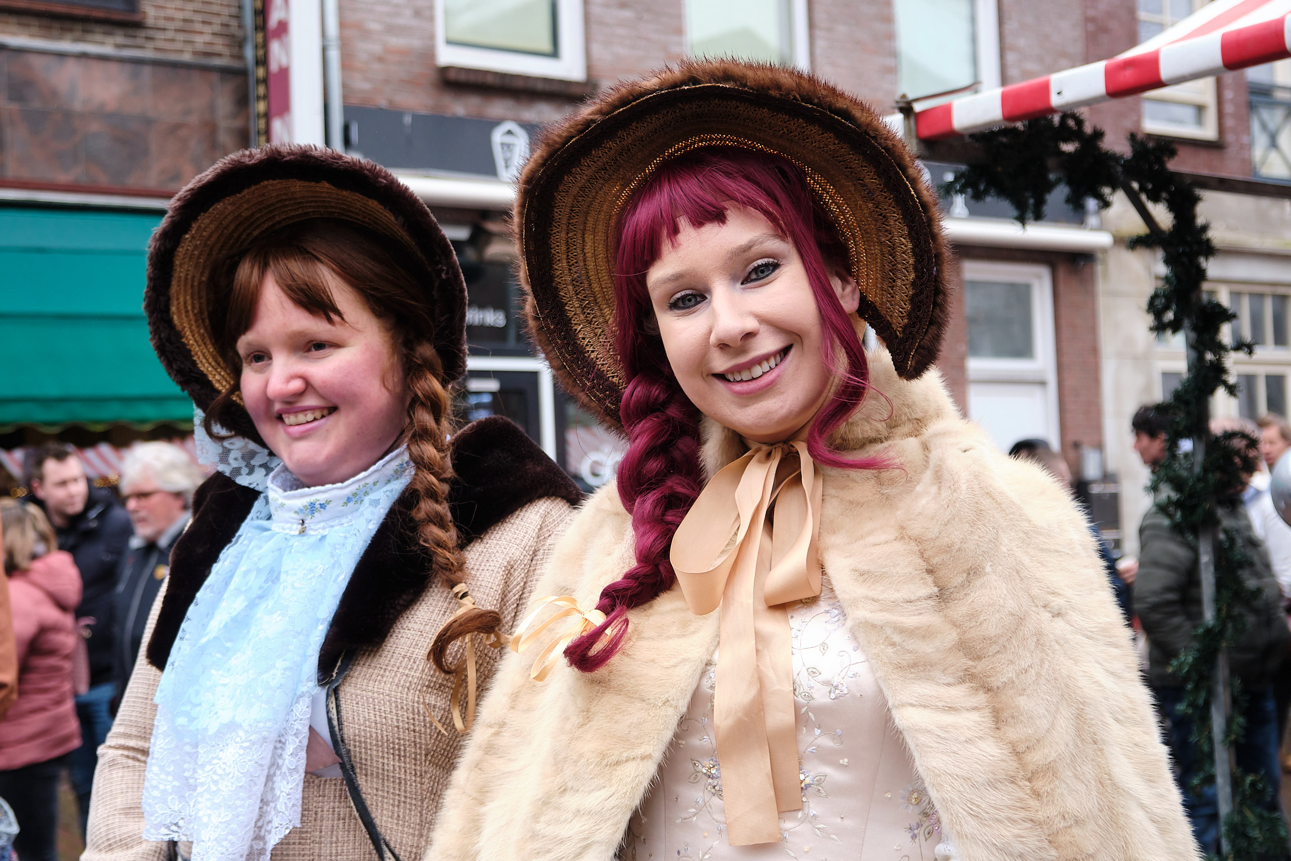 straatportret Dickens festijn Tiel  elegante dames
